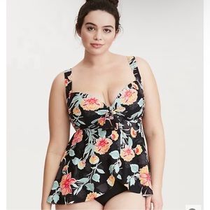 Torrid Size 6 Tankini